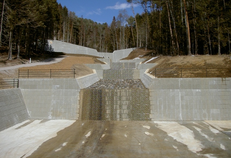 平成18年度国補災害関連緊急砂防工事　横河川　左支川　上の原