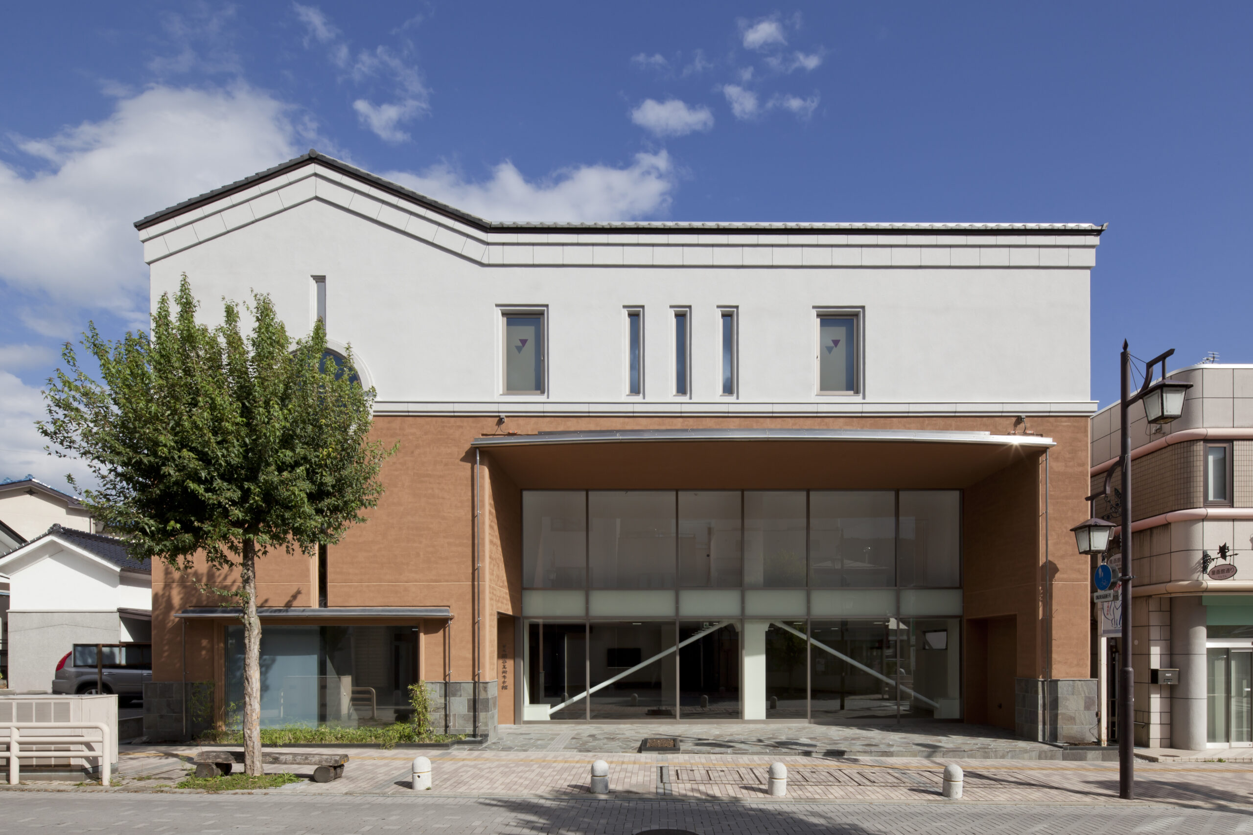 岡谷市新美術考古館様